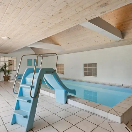 Feriehus 11 Bedroom Stunning In