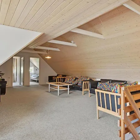 11 Bedroom Stunning In